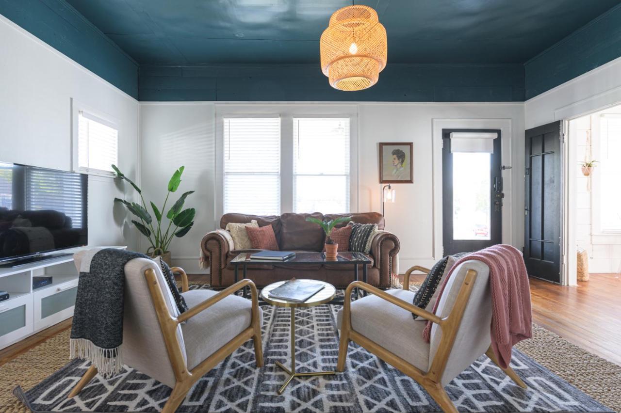 Restored 1930S Uptown Bungalow 2 Min. To Magnolia Waco Bagian luar foto