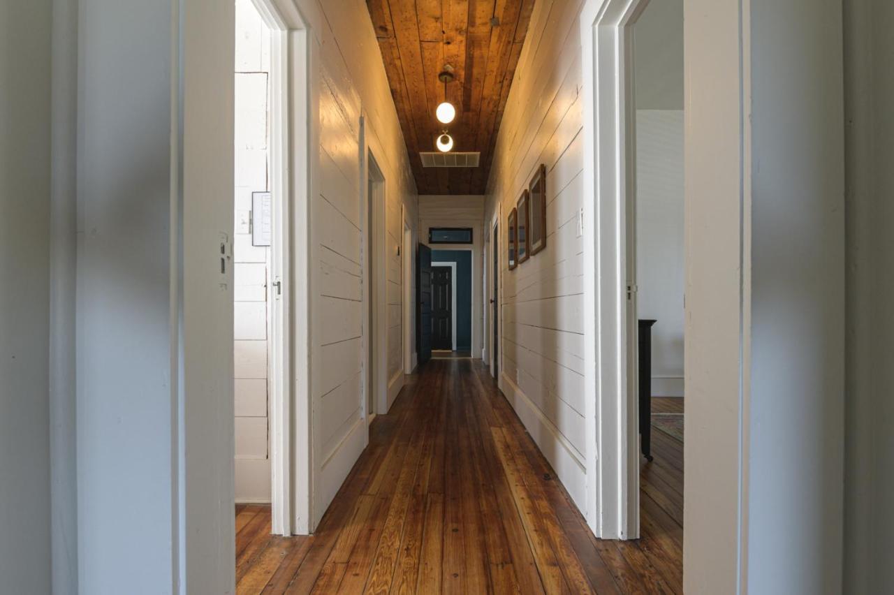 Restored 1930S Uptown Bungalow 2 Min. To Magnolia Waco Bagian luar foto