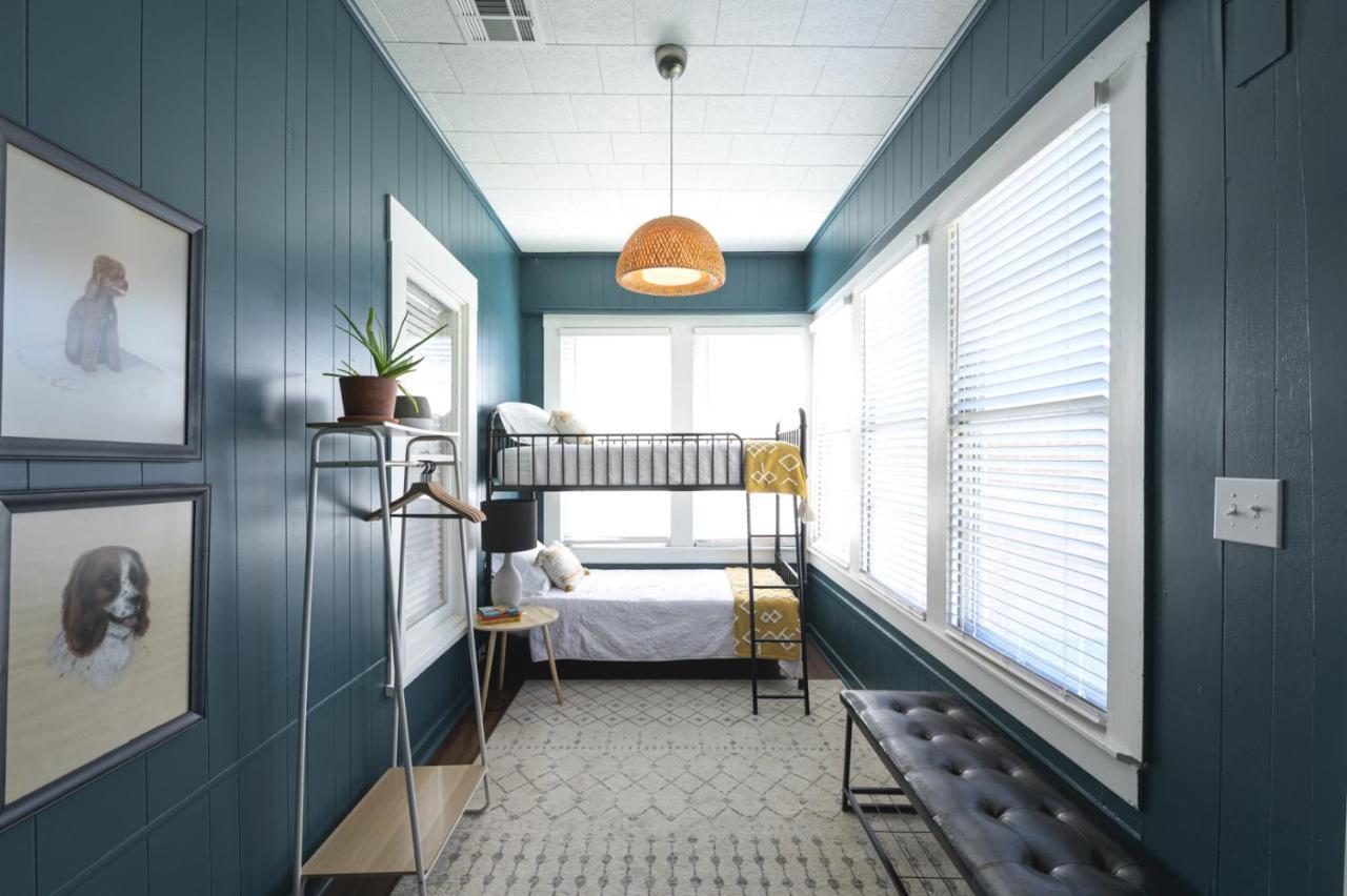 Restored 1930S Uptown Bungalow 2 Min. To Magnolia Waco Bagian luar foto